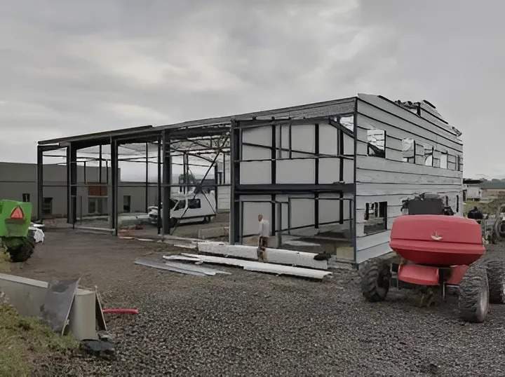 Construction de bâtiment agricole par un professionnel Soumans